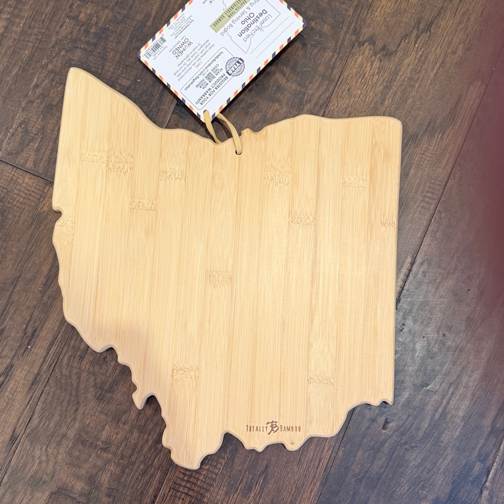 Ohio Shaped Wooden cutting and serving board - Picture 5 of 5